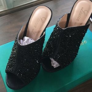 Black Rhinstone Stiletto